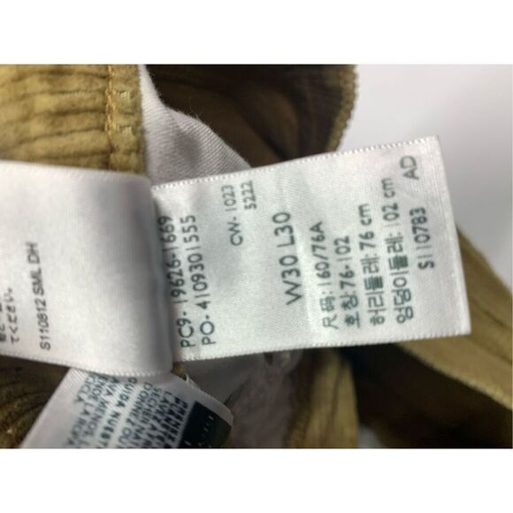 Levi's 711 Straight Leg Gold Corduroy Women's Pant Size 30x30" NWOT - Picture 6 of 7